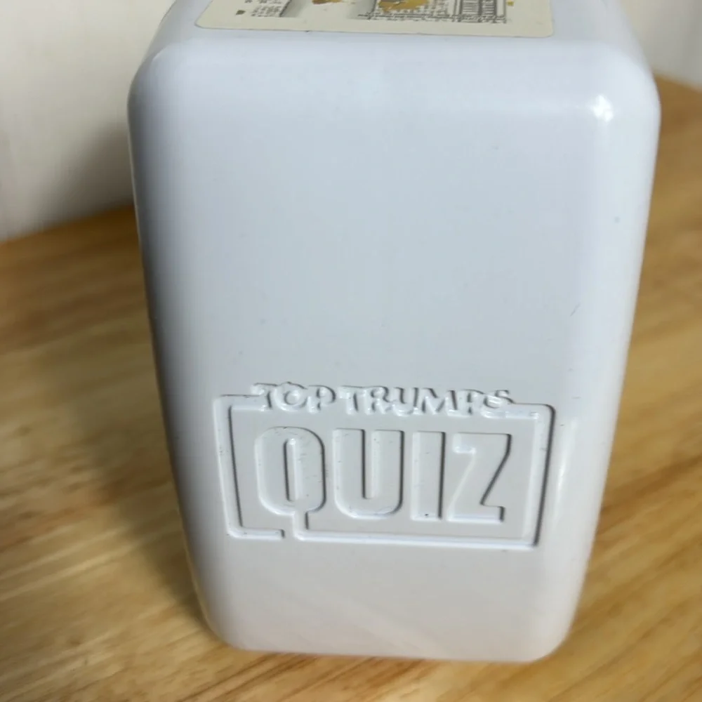HARRY POTTER Top Trumps Quiz with a Twist  500 Questions Quiz Game